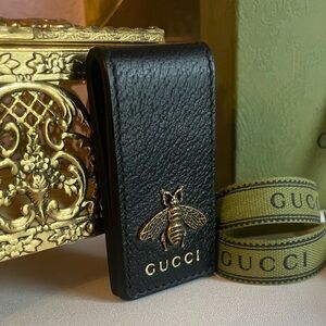 Gucci Animalier Bee Leather Money
Clip in Black Leather